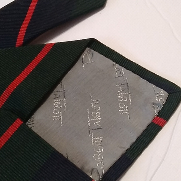 Classic Men's Tie - Picture 6 of 8